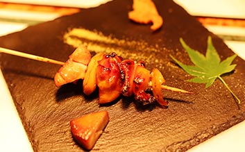 紀州梅鶏の炭火焼き鳥